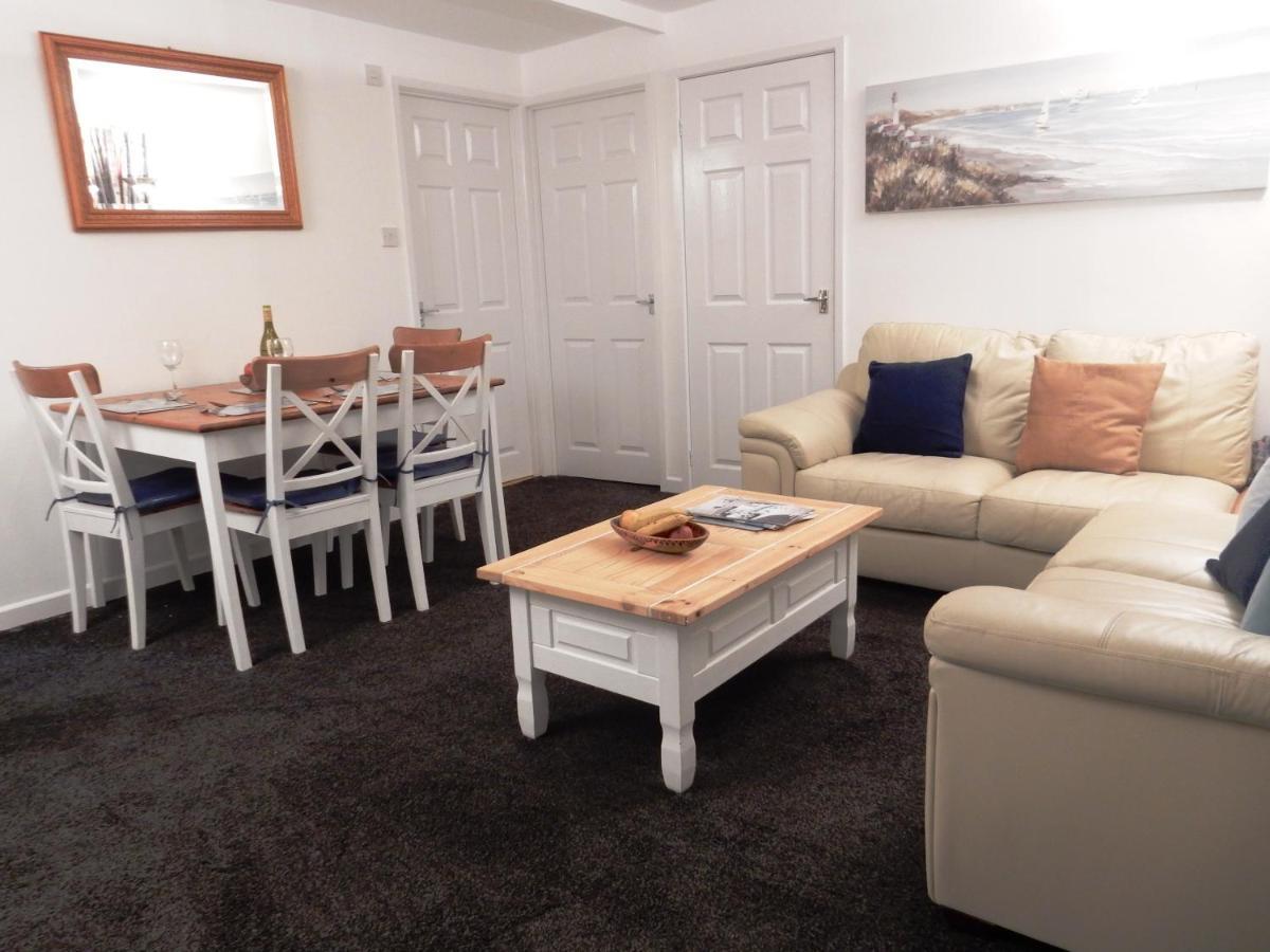 Dartmouth Chalet Holidays Bagian luar foto