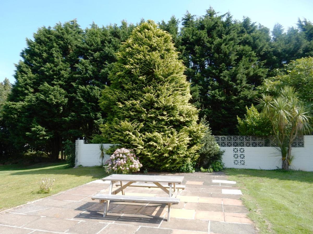 Dartmouth Chalet Holidays Bagian luar foto
